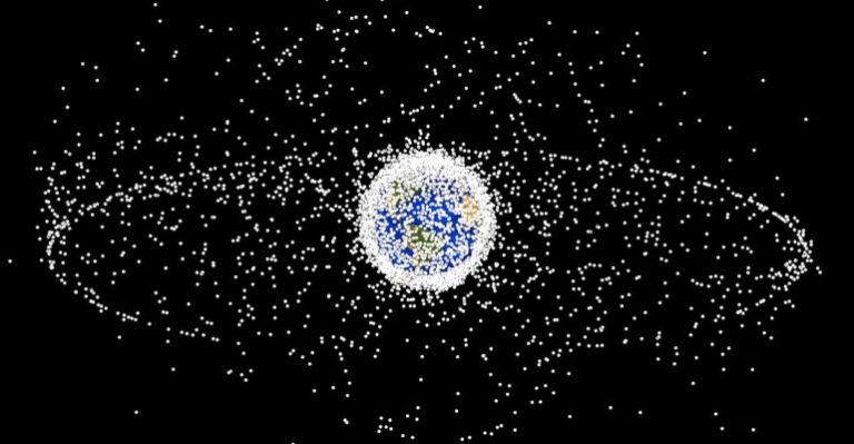 Bolsa plástica flotando en el espacio es detectada por Astrónomos