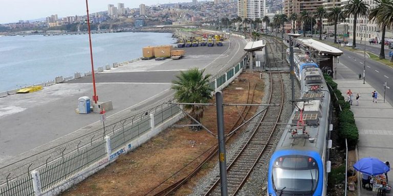 Viajes de trenes que conectarán Valparaíso y Santiago sólo demorarían 45 minutos