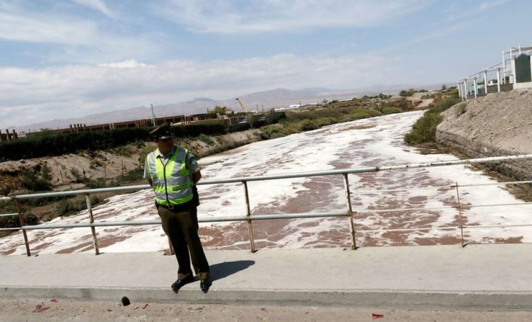 Encuentran cuerpo de niña que fue arrastrada por río Loa tras abundantes lluvias en el norte