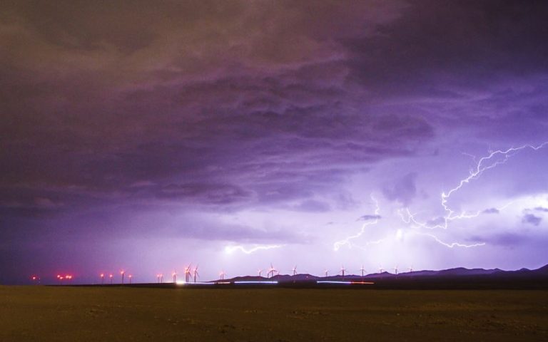 Tormentas eléctricas e intensas lluvias obligan a decretar Alerta Roja en la provincia del Loa