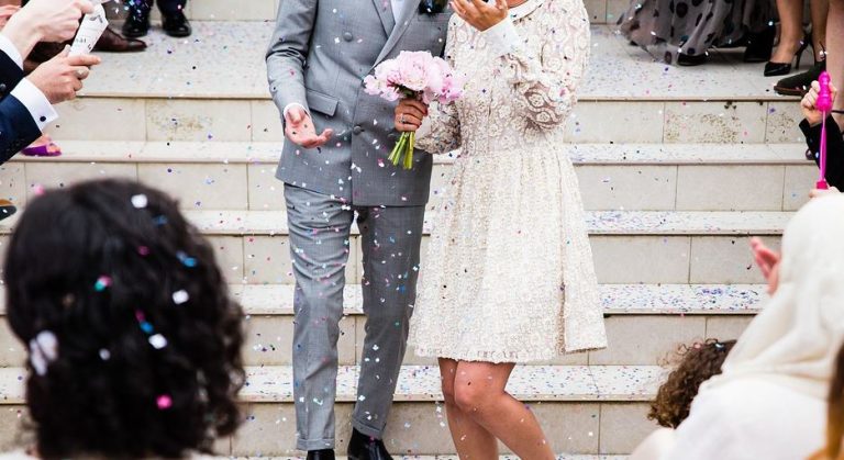 Mujer se divorció de su marido apenas tres minutos después de haberse casado