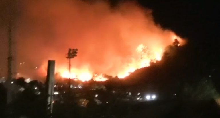 Impactantes imágenes muestran el avance del fuego por incendios forestales en el Biobío