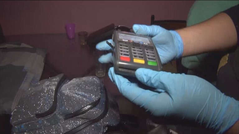 Desbaratan banda de narcos que daba la opción de pagar con tarjetas bancarias para comprar droga