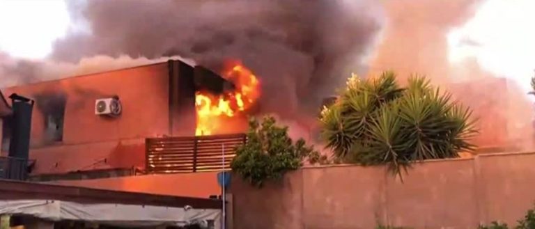 “Habíamos salido media hora antes”: Incendio consumió la casa de María Laura Donoso en Las Condes