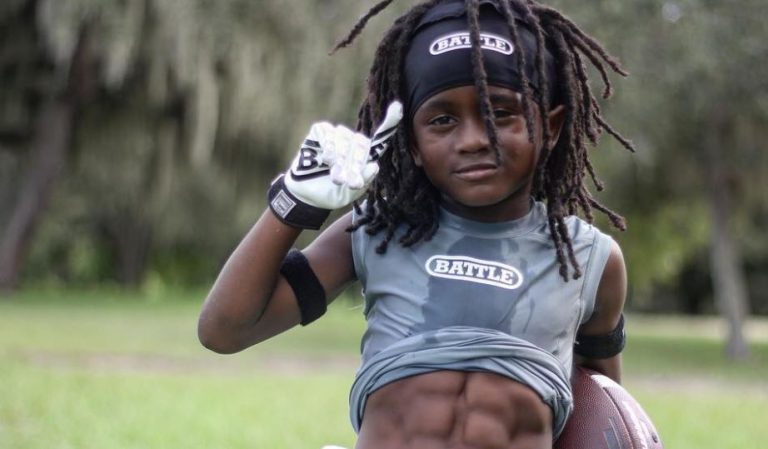 Niño de 7 años pulveriza a sus rivales en los 100 metros planos y ya lo tildan de 