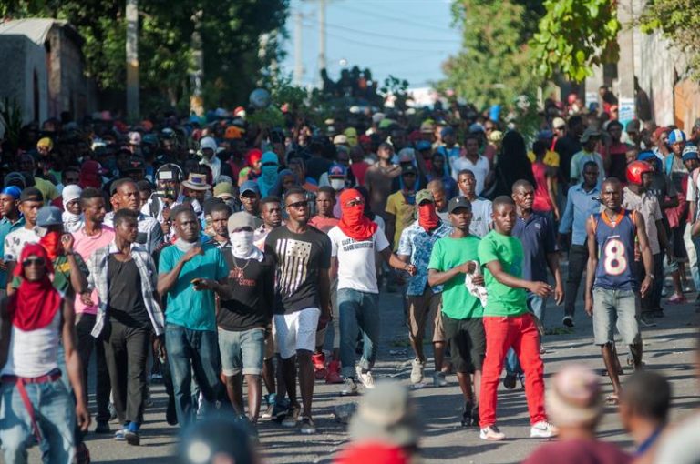 Violentas protestas en Haití han dejado al menos 9 muertos: Exigen la renuncia del presidente