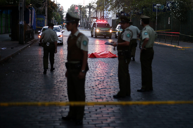 Ex funcionario de la PDI mató a un delincuente que intentó robarle su auto en Estación Central