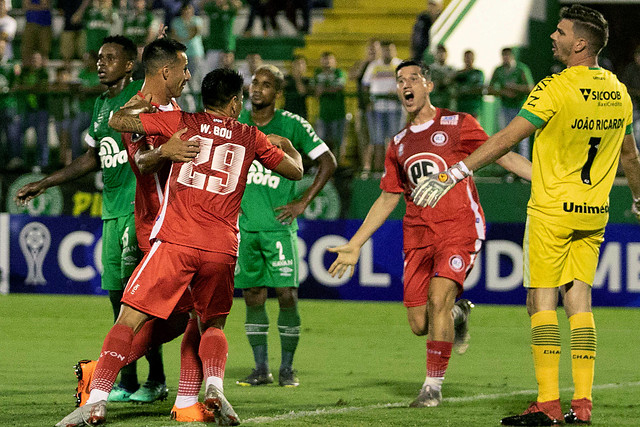 La Calera hace historia en Brasil y avanza en la Sudamericana eliminando a Chapecoense