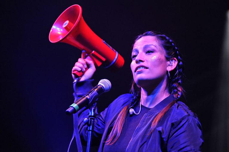 Ana Tijoux denunció que la invitaron a cantar gratis en la apertura del Festival de Viña