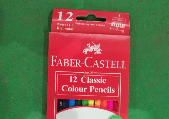 En la previa del ingreso a clases: Incautan más de 24 mil lápices falsos en Barrio Meiggs