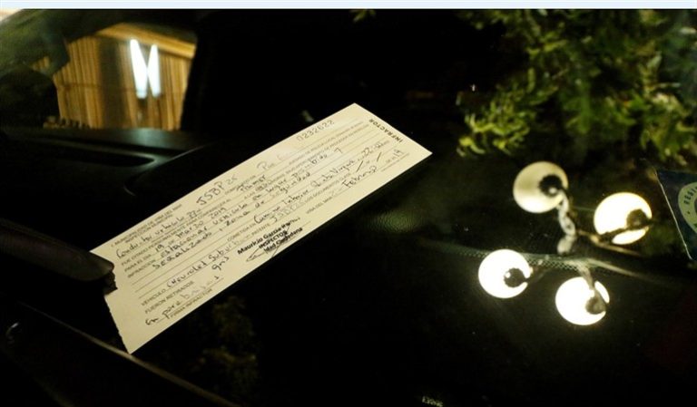 Le sacaron un parte a la camioneta de Marco Antonio Solís: Estaba mal estacionada