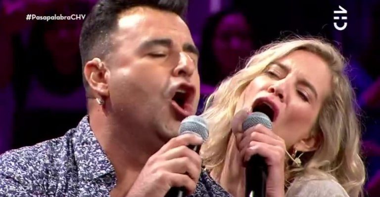 Kurt Carrera y Javiera Acevedo se lucieron con romántica canción en Pasapalabra