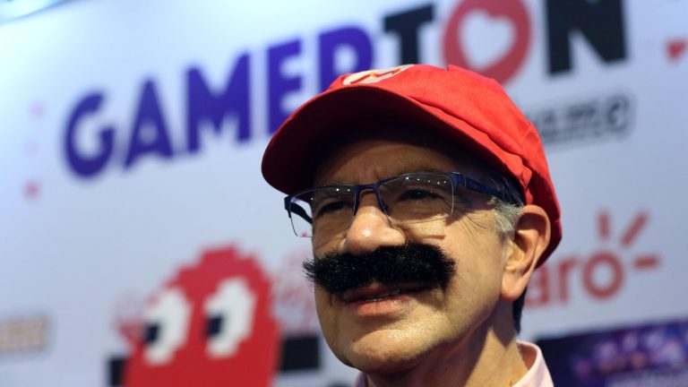 Vecinos de Las Condes de luto temporal: Joaquín Lavín anuncia sus vacaciones