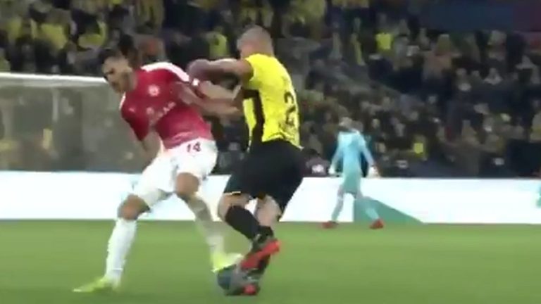 ¡Parecían palitroques! El CR7 de Israel lanzó 4 túneles en 5 segundos