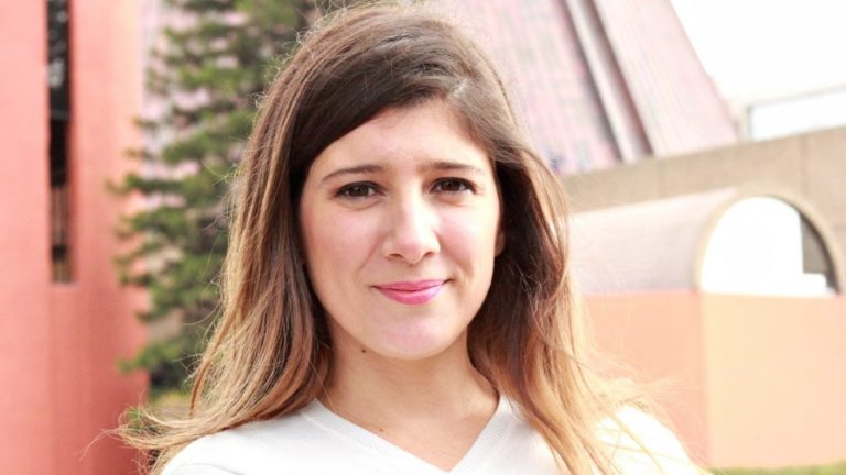 Ex Supernova fue trolleada por criticar a personas que desayunan en el trabajo