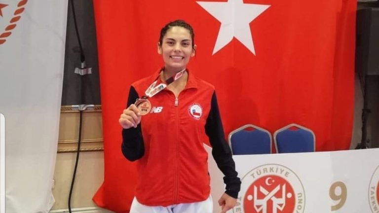 ¡Medalla para Chile! Fernanda Aguirre ganó bronce en Taekwondo