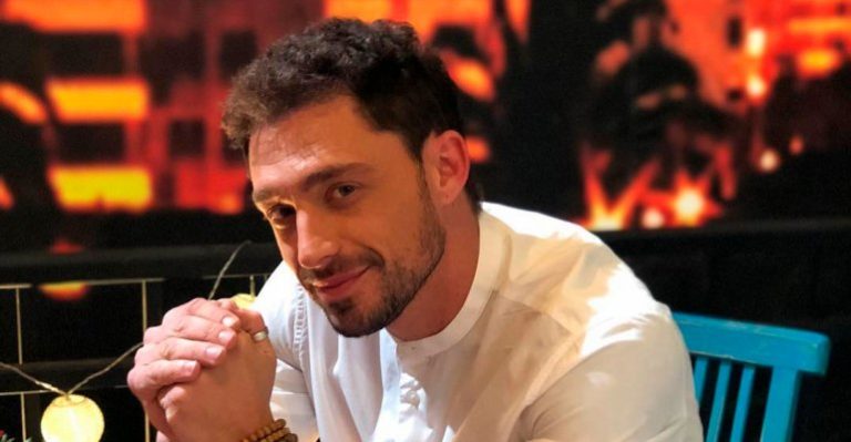 Joche Bibbó tuvo íntima y confusa conversación con otro hombre