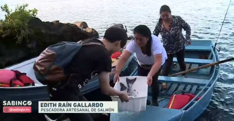 Yuhui viajó a Puerto Varas a pescar salmón y no sabía nadar