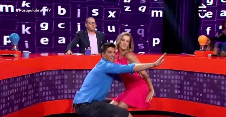 Mario Velasco sorprendió al ritmo de Tito El Bambino en Pasapalabra