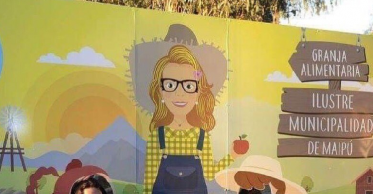 Cathy Barriga causó polémica por gigantografía en granja municipal