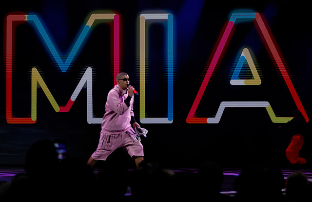 Con Arcangel y El Alfa: Bad Bunny hizo vibrar a sus fanáticos en la última noche de Viña 2019