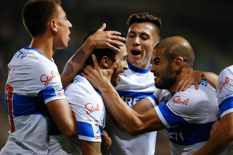 Universidad Católica derrotó a Audax Italiano en duelo que tuvo tres expulsados