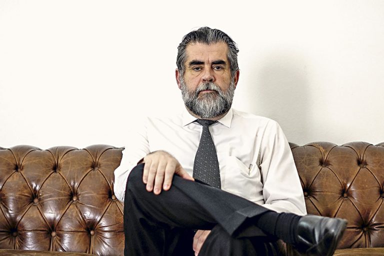 Subsecretario Ubilla es propietario de 10 mil metros cuadrados ubicados en territorio mapuche protegido por ley