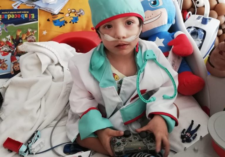 #UnCorazónParaIván: Organizan concierto para pagar millonaria deuda de su larga hospitalización en la Clínica UC