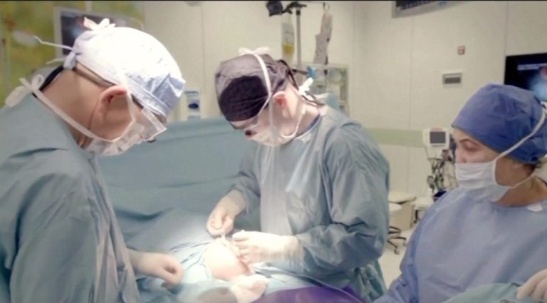 La tortura de la violencia obstétrica: Más de la mitad de las mujeres dicen no haber podido expresar su dolor en el parto