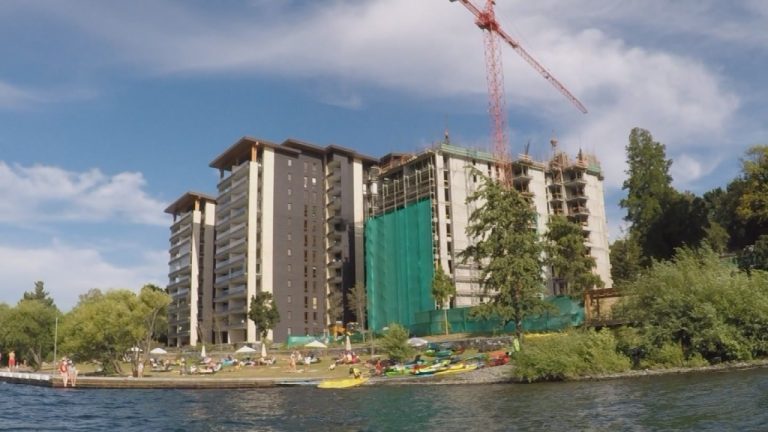 Desorden inmobiliario en Pucón: Municipio y Seremi de Vivienda se desligan de responsabilidad por actualización del plano regulador