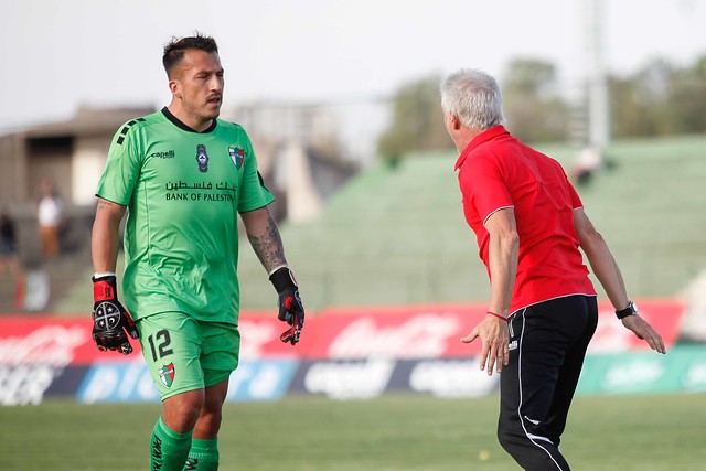 La secuencia del memorable de reto de Basay a su arquero y los motivos de su enojo