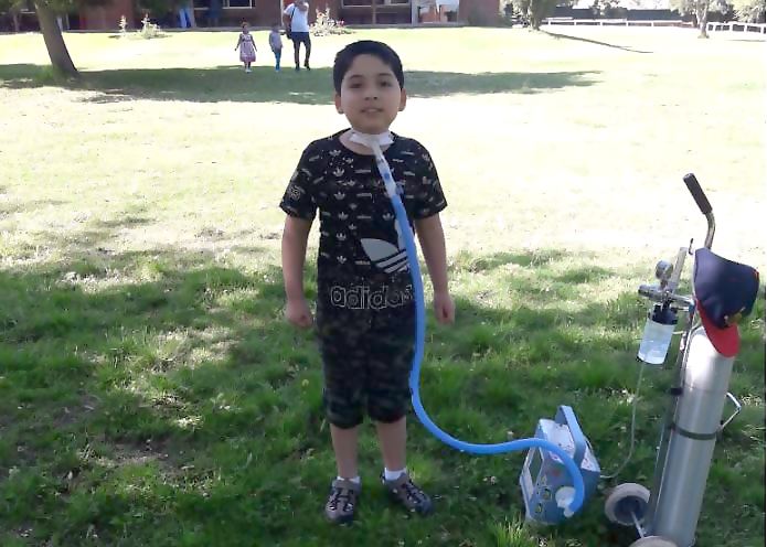 La angustia de un padre: Le robaron el auto con el que trabajaba y con el que trasladaba a su hijo electrodependiente al hospital