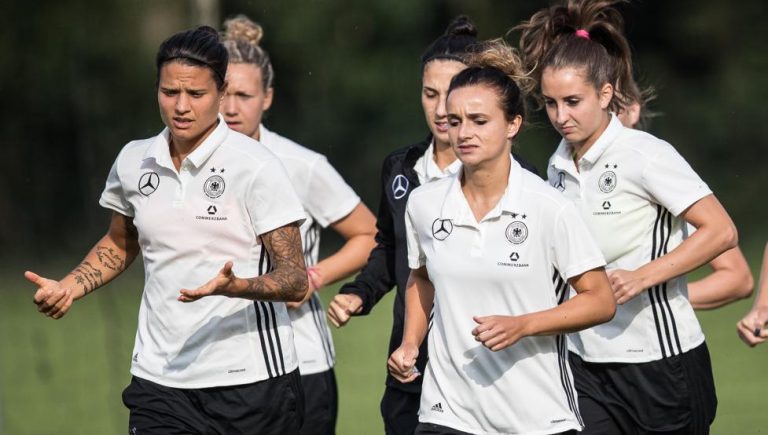 La medida de Adidas que busca la igualdad en el fútbol entre hombre y mujeres