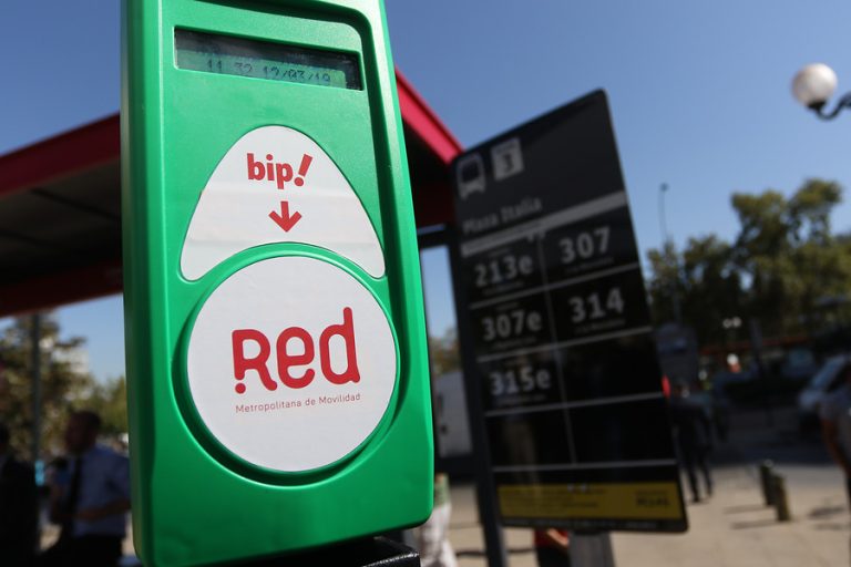 Con Bip 2.0 y nueva forma de cargar: Así opera Red, el sistema de transporte que dejará atrás al Transantiago