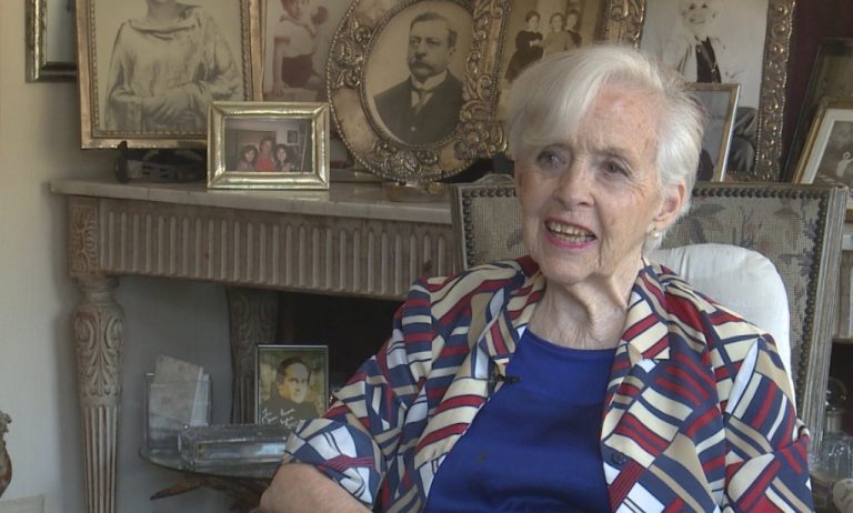 Todas las vidas de Carmen Barros: 