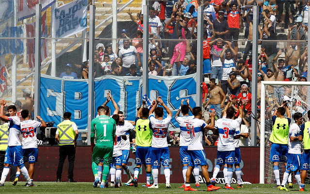 Sacándose la presión: El asado de los argentinos de la UC que demostró la faceta oculta de Lanaro