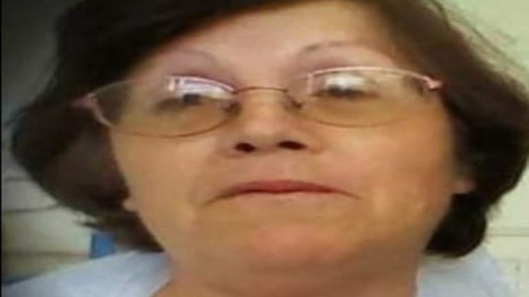 Adolescente habría planificado crimen de madre adoptiva: Quiso simular un robo, pero fue descubierta por WhatsApp