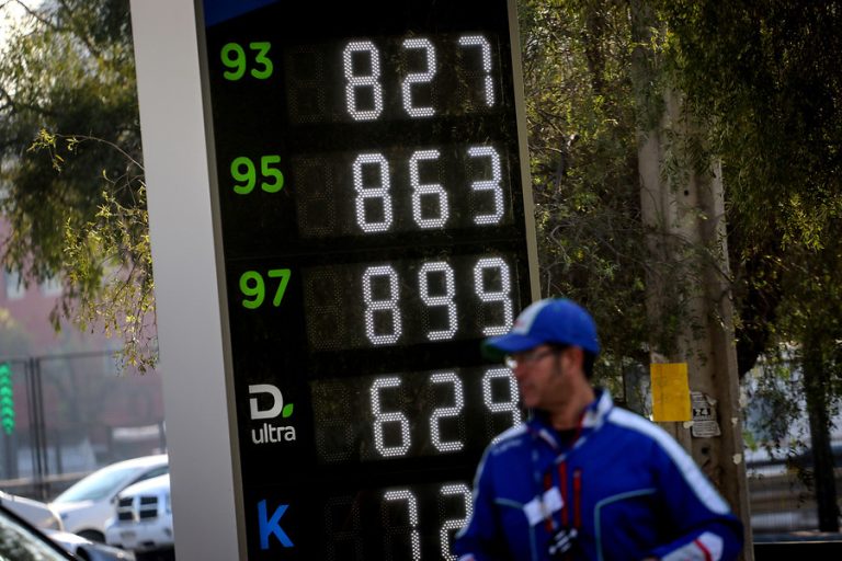 Este jueves las bencinas subirán sus precios por tercera semana seguida