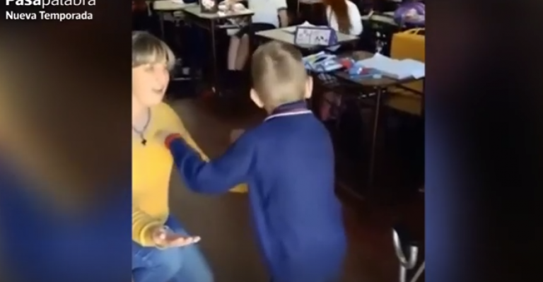 Niño con parálisis cerebral emocionó tras caminar por primera vez en 8 años