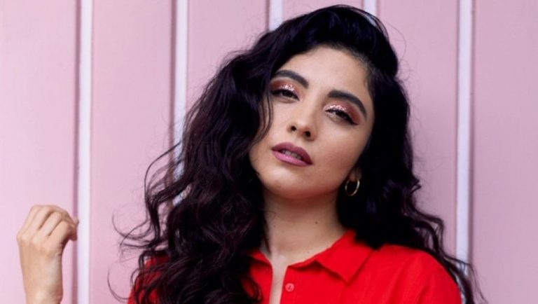 Mon Laferte vuelve al Movistar Arena para presentar las canciones de su disco 