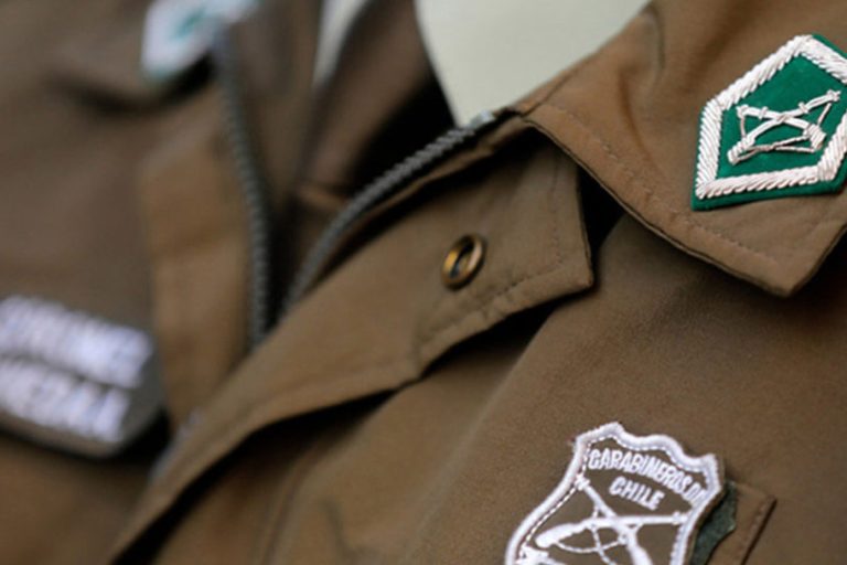 Detienen a sujetos que asaltaron a tres personas tras hacerse pasar por Carabineros y realizar falso control de identidad