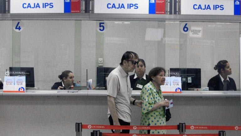 Sueldo promedio en Chile alcanza los $853.482 con una brecha de género del 11.2%