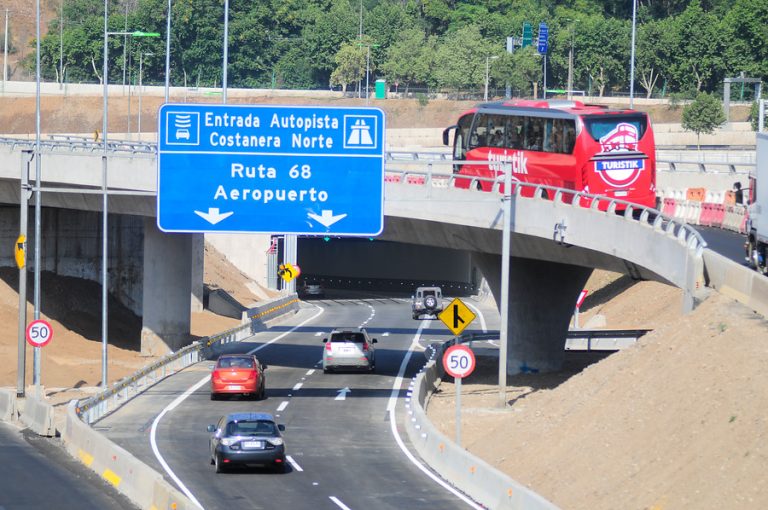 Patentes provisorias: La nueva técnica de los taxistas en el aeropuerto para eludir pagos en autopistas