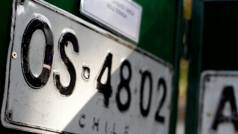 Combinaciones para patentes de automóviles se acabarán en 2031: ¿Qué pasará después?