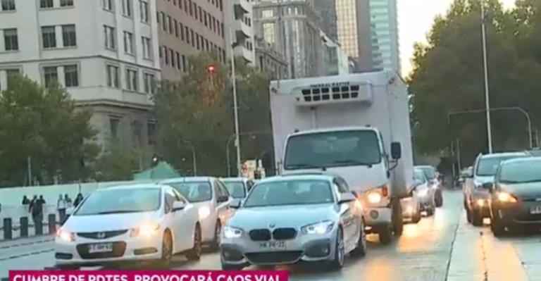 Conozca los desvíos y cortes de tránsito en Santiago por cumbre de presidentes