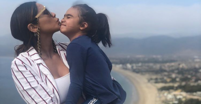 Camila Recabarren compartió foto del primer día de clases de su hija