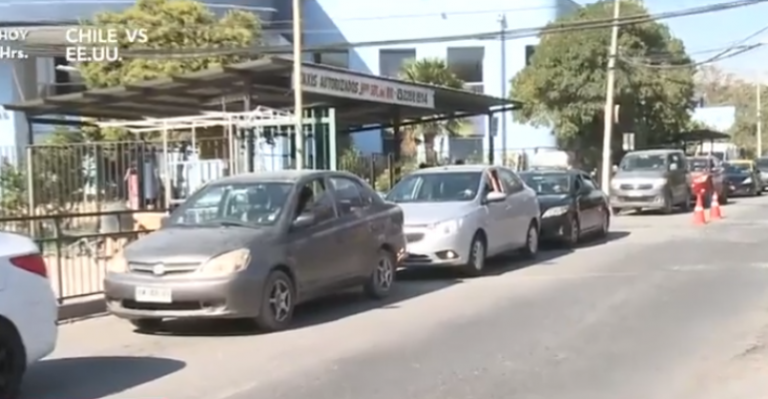 Usuarios reclaman por altos cobros en estacionamientos de hospitales