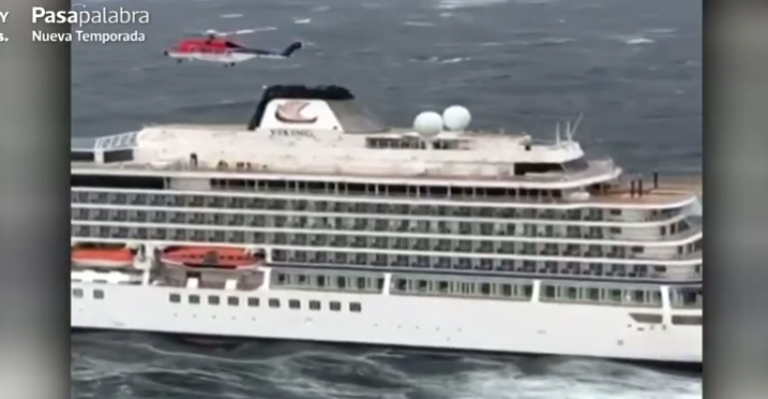 Pasajera de crucero registró complejo rescate tras falla de motor