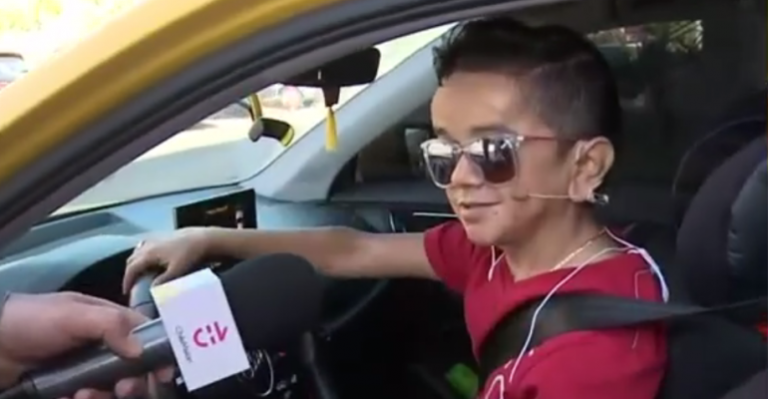 Miguelito mostró cómo conduce su auto en Viva la Pipol