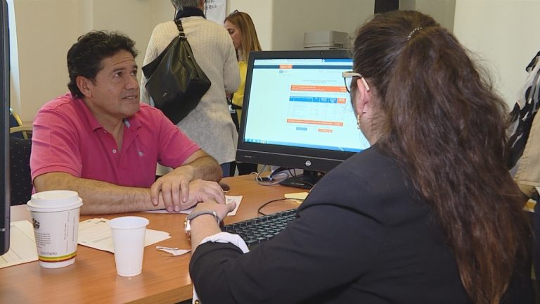 Estas son las formas en que puedes evitar el alza en los planes de las isapres